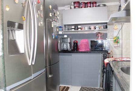 Casa para alugar com 80m², 2 quartos e 2 vagasCozinha 