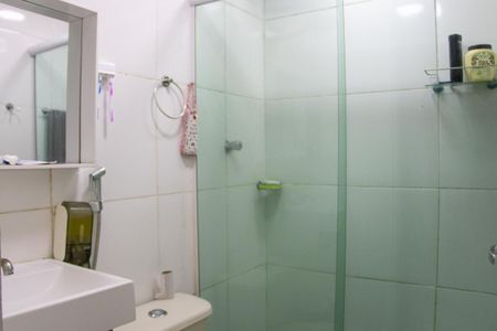 Casa para alugar com 80m², 2 quartos e 2 vagasBanheiro