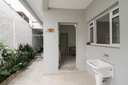 Casa para alugar com 70m², 1 quarto e sem vaga