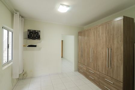 Casa para alugar com 70m², 1 quarto e sem vaga