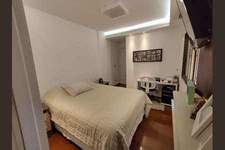 Quarto de apartamento à venda com 2 quartos, 98m² em Cerâmica, São Caetano do Sul