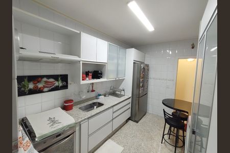 Apartamento à venda com 98m², 2 quartos e 2 vagas Apartamento à venda com 98m², 2 quartos e 2 vagasBanheiro
