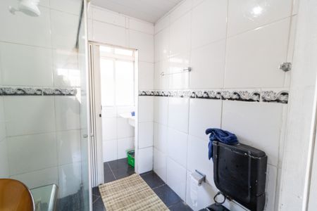 Apartamento para alugar com 66m², 2 quartos e sem vagaBanheiro