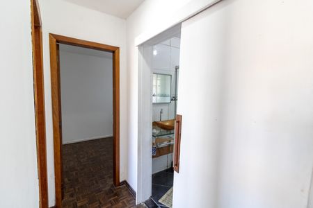Corredor de apartamento para alugar com 2 quartos, 66m² em Cristal, Porto Alegre