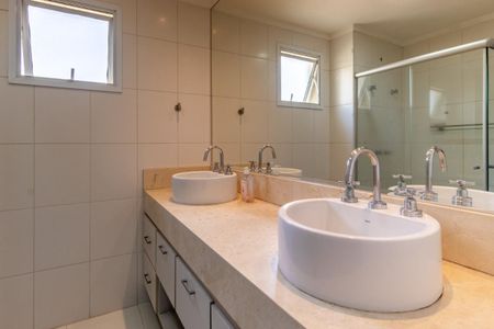 Apartamento à venda com 155m², 4 quartos e 3 vagasFoto 01