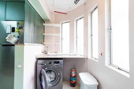 Apartamento à venda com 57m², 2 quartos e 1 vagaÁrea de Serviço