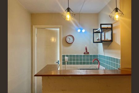 Sala e Cozinha de kitnet/studio para alugar com 2 quartos, 50m² em Jardim do Trevo, Campinas