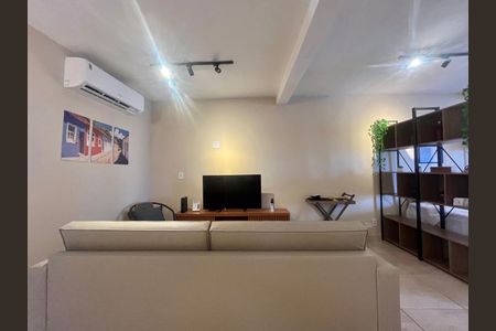 Sala de kitnet/studio para alugar com 2 quartos, 50m² em Jardim do Trevo, Campinas