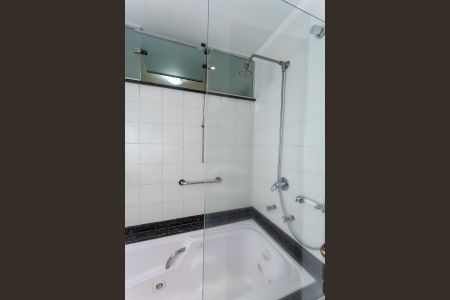 Apartamento para alugar com 133m², 3 quartos e 1 vagaBanheiro do quarto 1 Suíte