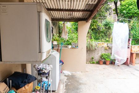 Casa à venda com 400m², 3 quartos e 1 vaga Casa à venda com 400m², 3 quartos e 1 vagaLavanderia