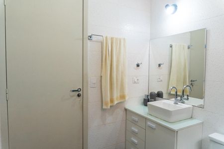 Casa à venda com 400m², 3 quartos e 1 vaga Casa à venda com 400m², 3 quartos e 1 vagaBanheiro Social