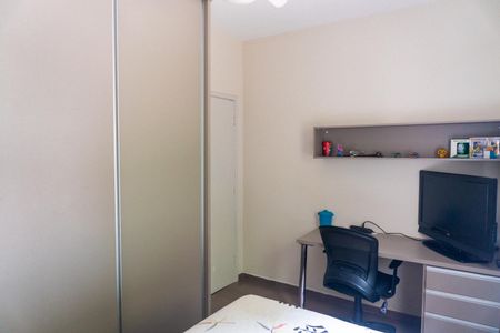 Casa à venda com 400m², 3 quartos e 1 vaga Casa à venda com 400m², 3 quartos e 1 vagaQuarto 2