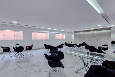 Apartamento para alugar com 38m², 2 quartos e sem vaga