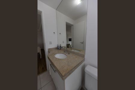 Studio para alugar com 50m², 1 quarto e sem vaga Studio para alugar com 50m², 1 quarto e sem vagaBanheiro