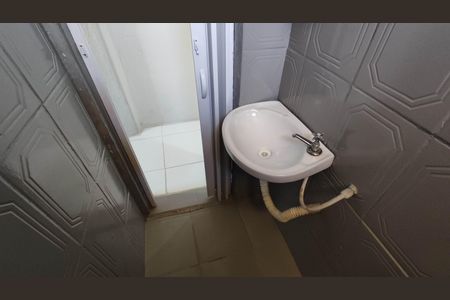 Casa para alugar com 55m², 2 quartos e sem vaga Casa para alugar com 55m², 2 quartos e sem vagaBanheiro da Suíte