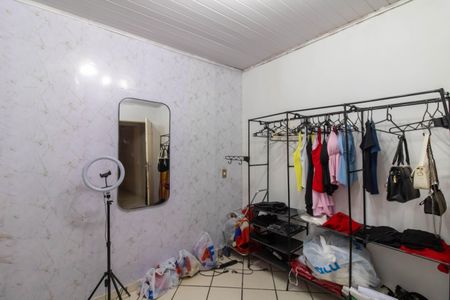 Casa à venda com 135m², 2 quartos e 2 vagasSuíte