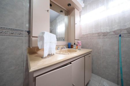 Casa à venda com 109m², 4 quartos e sem vagaBanheiro