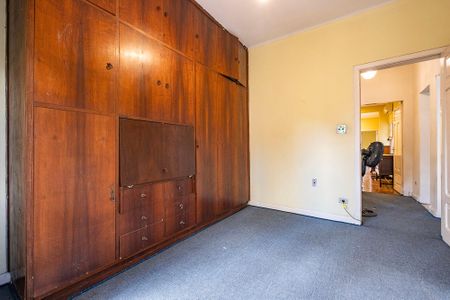 Casa para alugar com 400m², 5 quartos e 6 vagas Casa para alugar com 400m², 5 quartos e 6 vagasQuarto 2