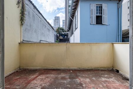 Casa para alugar com 400m², 5 quartos e 6 vagas Casa para alugar com 400m², 5 quartos e 6 vagasQuarto 1 - Varanda