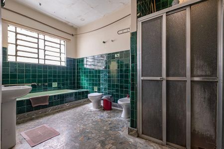 Casa para alugar com 400m², 5 quartos e 6 vagas Casa para alugar com 400m², 5 quartos e 6 vagasBanheiro
