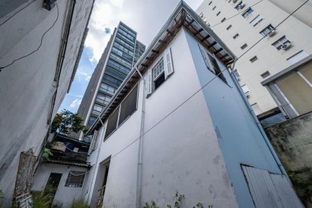 Casa para alugar com 400m², 5 quartos e 6 vagas Casa para alugar com 400m², 5 quartos e 6 vagasQuintal
