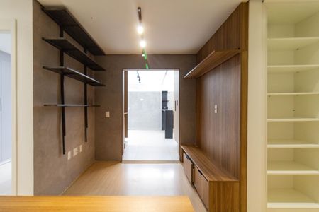 Apartamento para alugar com 83m², 2 quartos e 1 vagaSala
