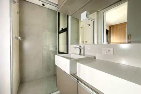 Apartamento à venda com 66m², 2 quartos e 2 vagasBanheiro da Suíte 1