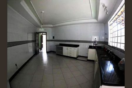 Casa para alugar com 3 quartos, 500m² em Dos Ipês, Vespasiano