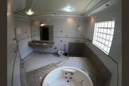 Casa para alugar com 3 quartos, 500m² em Dos Ipês, Vespasiano