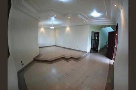 Casa para alugar com 3 quartos, 500m² em Dos Ipês, Vespasiano