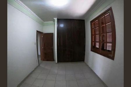 Casa para alugar com 3 quartos, 500m² em Dos Ipês, Vespasiano