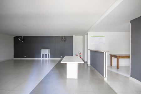 Apartamento para alugar com 49m², 2 quartos e 1 vagaÁrea comum - Salão de festas