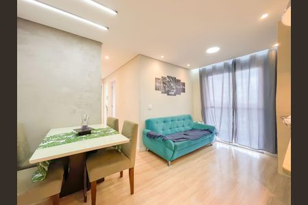 Sala de apartamento para alugar com 2 quartos, 49m² em Padroeira, Osasco