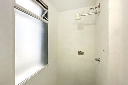 Banheiro de kitnet/studio à venda com 1 quarto, 50m² em Lourdes, Belo Horizonte