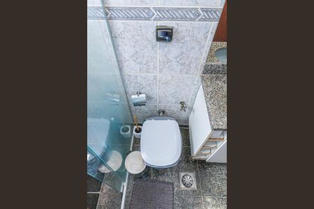 Casa à venda com 229m², 4 quartos e 2 vagas Casa à venda com 229m², 4 quartos e 2 vagasBanheiro 1