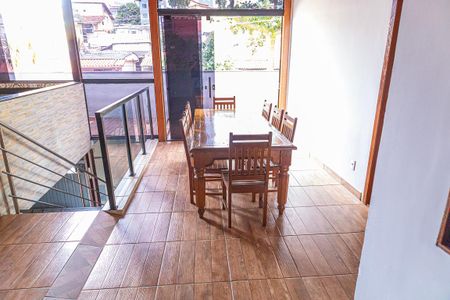 Casa à venda com 229m², 4 quartos e 2 vagas Casa à venda com 229m², 4 quartos e 2 vagasÁrea gourmet