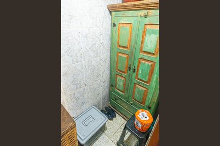 Casa à venda com 229m², 4 quartos e 2 vagas Casa à venda com 229m², 4 quartos e 2 vagasDespensa