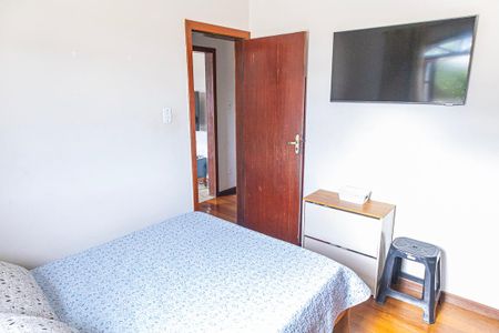 Casa à venda com 229m², 4 quartos e 2 vagas Casa à venda com 229m², 4 quartos e 2 vagasQuarto 4