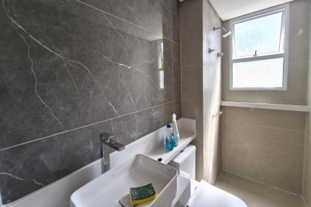 Banheiro Suíte de apartamento à venda com 2 quartos, 49m² em Jardim das Cerejeiras, Campinas