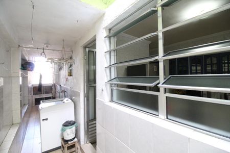 Casa à venda com 260m², 3 quartos e 2 vagas Casa à venda com 260m², 3 quartos e 2 vagasCozinhaÁrea de Serviço