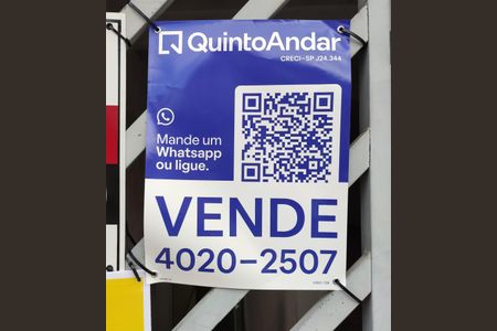 Casa à venda com 260m², 3 quartos e 2 vagas Casa à venda com 260m², 3 quartos e 2 vagasPlaca VAIO-108