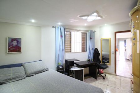 Casa à venda com 260m², 3 quartos e 2 vagas Casa à venda com 260m², 3 quartos e 2 vagasQuarto 1