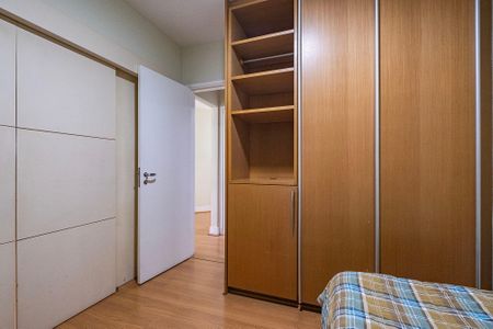Apartamento à venda com 60m², 2 quartos e 2 vagasQuarto 2