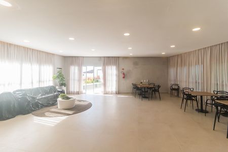 Apartamento para alugar com 61m², 2 quartos e 1 vagaÁrea comum - Salão de festas