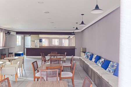 Apartamento para alugar com 49m², 2 quartos e 1 vaga Apartamento para alugar com 49m², 2 quartos e 1 vagaÁrea comum - Salão de festas