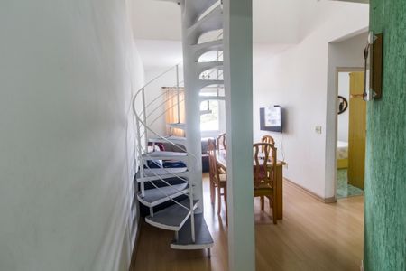 Apartamento à venda com 107m², 2 quartos e 2 vagasEntrada