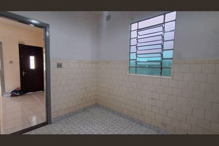 Casa à venda com 145m², 2 quartos e 2 vagas Casa à venda com 145m², 2 quartos e 2 vagasCozinha