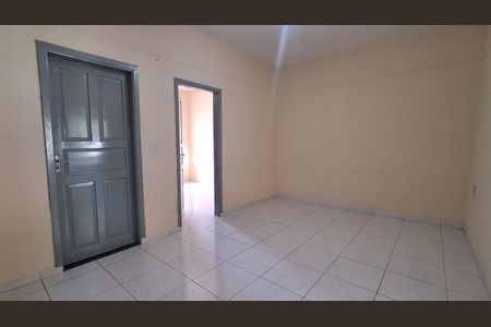Casa à venda com 145m², 2 quartos e 2 vagas Casa à venda com 145m², 2 quartos e 2 vagasSala