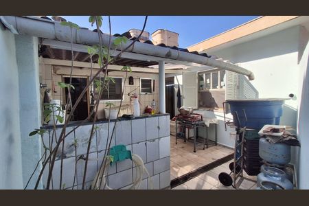 Casa à venda com 145m², 2 quartos e 2 vagas Casa à venda com 145m², 2 quartos e 2 vagasEdicula