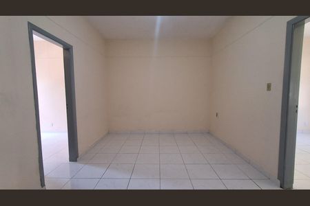Casa à venda com 145m², 2 quartos e 2 vagas Casa à venda com 145m², 2 quartos e 2 vagasSala